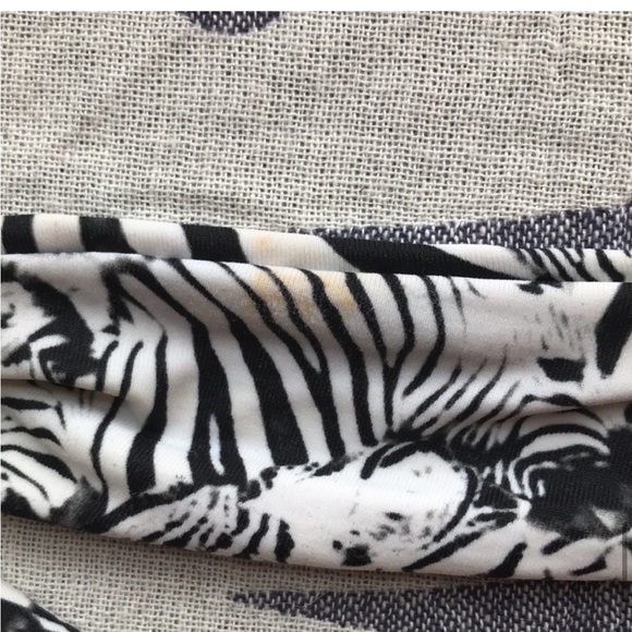 Boys + Arrows Truvy the troublemaker top and Jesse Juvenile bottom in Zebra - Picture 8 of 9